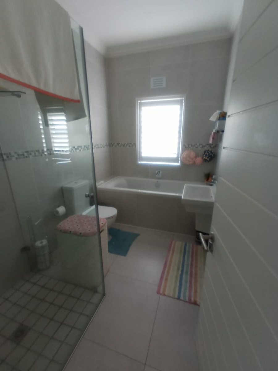 To Let 3 Bedroom Property for Rent in Sunningdale Western Cape